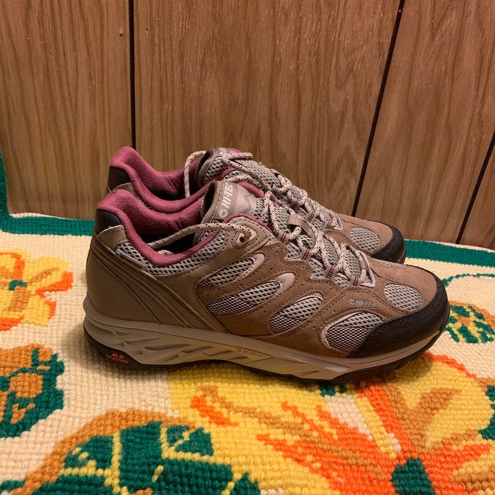 HI-TEC-Hiking & Trail Leather Shoes Womens Sz 10
